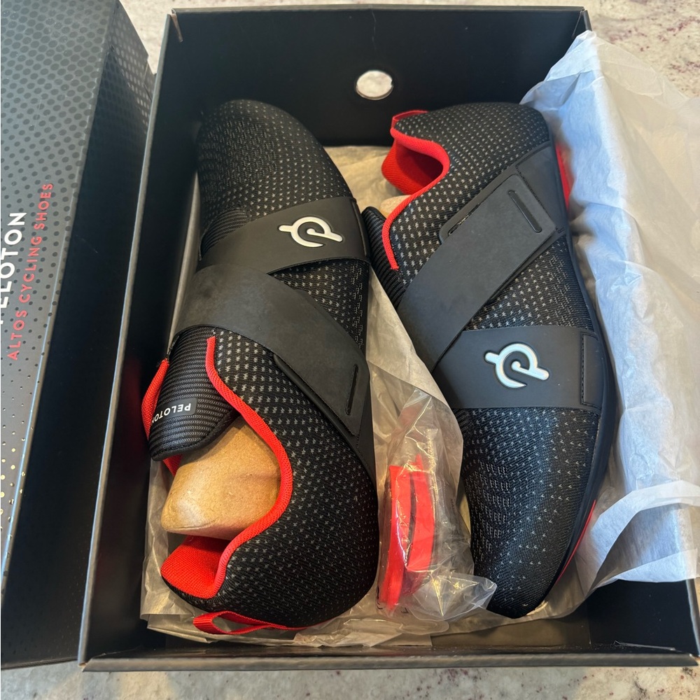 NIB peloton altos cycling shoes size 14M/15.5W